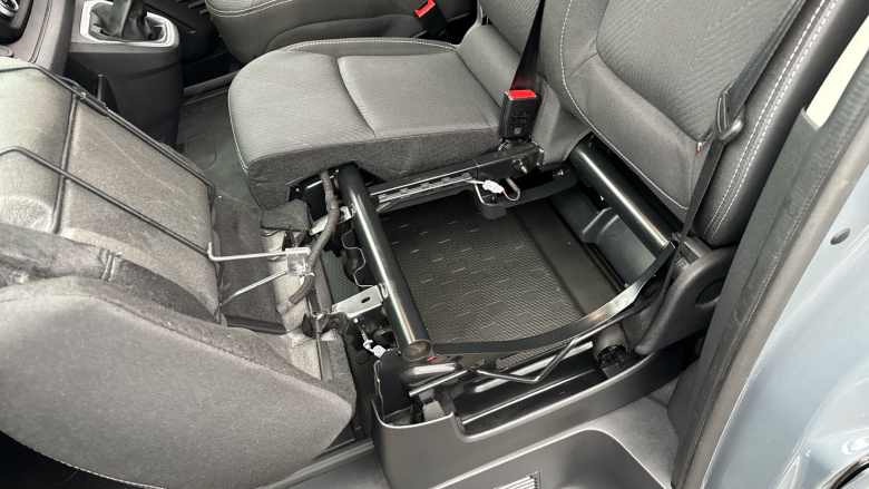 Renault Trafic Swb Diesel SL30 Blue dCi 150 Extra Sport [Safety] Van